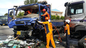 부산 사하구 사거리서 8중 충돌사고&hellip;1명 부상