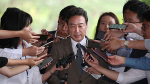 '사법농단' 이규진 업무수첩 확보&hellip;"안종범 수첩보다 정확"