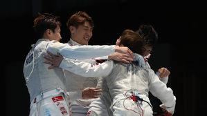 아시안게임 한국 펜싱 남자 플뢰레, 24년 만에 단체전 금메달