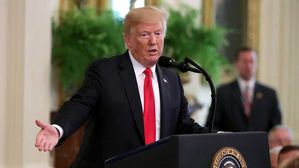 트럼프 지지율 44%&hellip;"최측근 유죄에도 의미 있는 변화 없어"