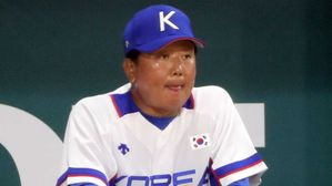 선동열 "타이완 투수 완급 조절에 타자 타이밍 늦었다"