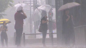 태풍 지나고 '장대비'&hellip;내일까지 '최고 200mm↑'