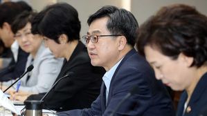 [취재파일] "경제 비관적으로 보면 안 돼"&hellip;공허한 훈계