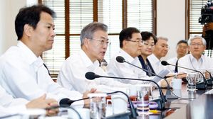 문 대통령 "국민연금, 국가 지급보장 분명히…기금 고갈 불안 해소"