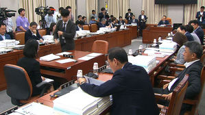 [HOT 브리핑] '특활비 논란'에 유인태 "엉터리 기사 좀 쓰지 말라"