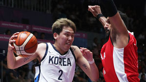 한국 남자 농구, 이란에 막혀 2연패 실패&hellip;동메달 결정전으로