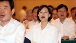 유은혜 "소통 능력&middot;정무 판단&middot;중재 경험이 더 필요"