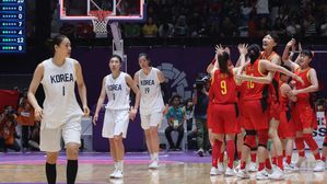 아시안게임 여자 농구 단일팀 '코리아'&hellip;중국에 막혀 은메달