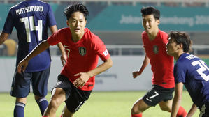 [영상] 손흥민 도움 - 이승우 선제골 - 황희찬 쐐기골! 한국 2-0 리드