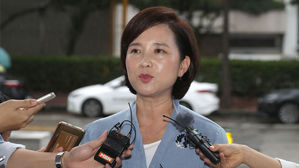 유은혜 "자녀 병역면제&middot;위장전입 송구&hellip;병역기피는 아냐"