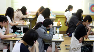 전국 고교서 수능 모의평가&hellip;"지난해와 같은 출제 기조 유지"