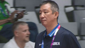 '혈연 특혜' 논란 허재, 감독 사퇴&hellip;"성적에 책임지겠다"