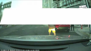 [고현준의 뉴스딱] "왜 빵빵거려, 일본차네?"&hellip;여성 운전자에 욕설한 남성