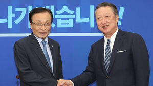 이해찬 "관행 규제 풀어야"…박용만 "기업 활력 입법 노력해달라"