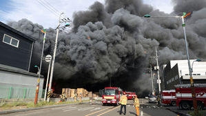인천 도색업체 가구 창고 불…인근 공장 5곳으로 확산