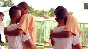 [뉴스pick] 교도소 견학 간 소년&hellip;수감 중인 아버지 마주하고 '눈물 펑펑'