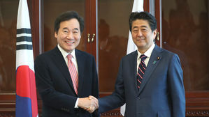 아베 "일북관계 개선 김정은과 직접"…이 총리 "일북대화 기대"