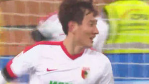 분데스리가 지동원, 시즌 첫 골&hellip;세리머니 펼치다 부상