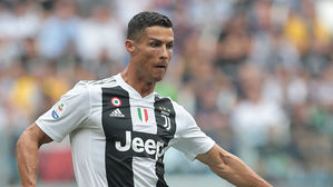 호날두 성폭행 논란에 나이키 등 후원사도 전전긍긍