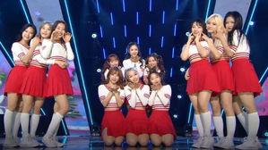 [SBS Star] VIDEO: LOONA Cheerfully Says 'Hi High' to the World!