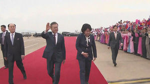 제2 도보다리 회담…남북 정상, 백두산 천지서 새 역사