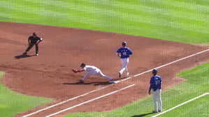 공 받고 재빠르게…한화, 시즌 두 번째 '트리플 플레이'