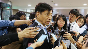 이주열 "미 금리 인상 예견된 결과…내외금리차 좀 더 경계심"