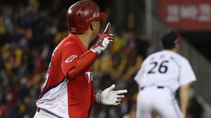 이범호 만루포…KIA, 삼성·LG·롯데 제치고 5위 유리한 고지