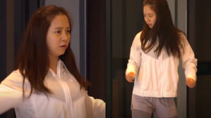 [SBS Star] Song Ji-hyo Makes the Public Laugh with Her Poor Dancing Skills