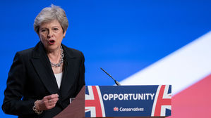 '댄싱퀸' 춤추며 등장한 메이, 자신감 속 전당대회 마쳐