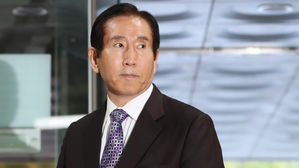 '댓글공작 지휘' 조현오 구속심사&hellip;"정치공작, 말 안되는 얘기"