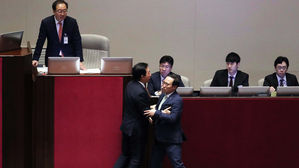 홍영표 "한국당, 교육장관 청문회 우려먹어&hellip;머릿속에 정쟁뿐"