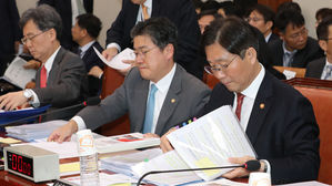 산업위, '한국GM R&D법인 분리·카허 카젬 불출석' 질타