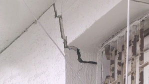 주변 공사에 갈라지고 깨지고&hellip;61개 학교 '위험'