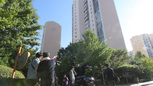 이재명 신체&middot;자택 등 압수수색&hellip;"신체는 휴대전화 목적"