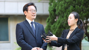 이재명 前 운전기사 전격 소환…'혜경궁 김씨' 계정 조사