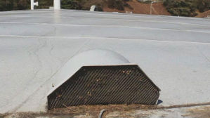 찢기고 벌어져&hellip;유류저장소 화재 막지 못한 인화 방지망