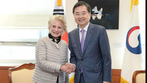 외교차관 "남북관계-비핵화 상호추동&middot;선순환 노력 중요"