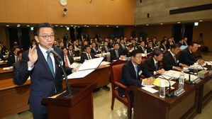 한국GM "법인 분리, 한국서 철수 아냐&hellip;조속한 경영정상화 목적"