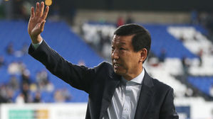 전북 최강희 감독, 중국 톈진 취안젠과 계약