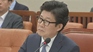 '1박2일'된 조명래 청문회&hellip;위장전입&middot;불법증여 공방 끝 마무리