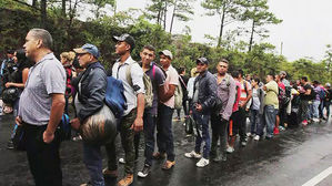 美 국방부, 멕시코국경에 현역병 5천 명 배치&hellip;"중미 캐러밴 저지"