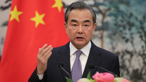 중국 왕이, 미국의 화웨이 압력에 "정치적 억압" 반발