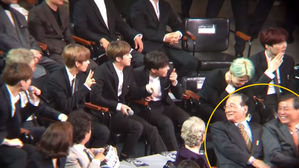 [스브스타] '오구오구' 방탄소년단 보고 웃음 터진 이순재&middot;도종환 장관