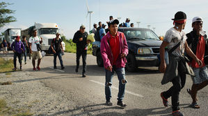 트럼프 압박에도 또 생긴 '4차 캐러밴'&hellip;2천 명 엘살바도르 출발