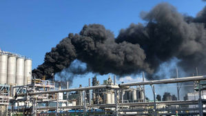 울산 롯데케미칼 냉각탑서 불&hellip;"인명피해 없이 진화"