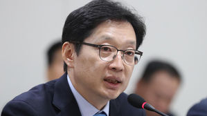 김경수 "경남 제조업 힘들어"…국회 찾아 예산 지원 당부