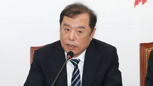 "내사만 7개월째" 김병준 골프 접대 의혹&hellip;딜레마 빠진 강원 경찰