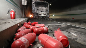 '차량용 소화기 설치 의무' 모든 차량으로 확대된다