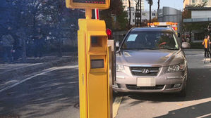 경찰 조사 뒤 아파트 정문 또 차단&hellip;주민 불편 가중